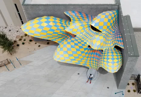 更换店铺门头需要办理哪些审批？你们能提供全程代办服务吗？