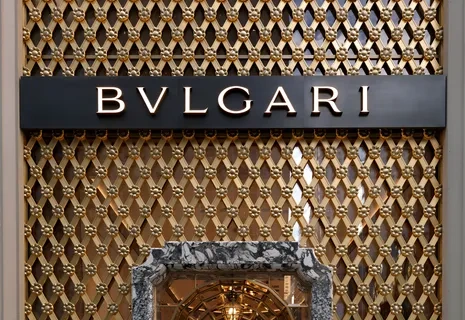 太哲装饰造型解决电器门头落地难题