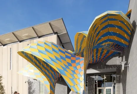 5大核心方案解决创意店招门头设计与施工痛点