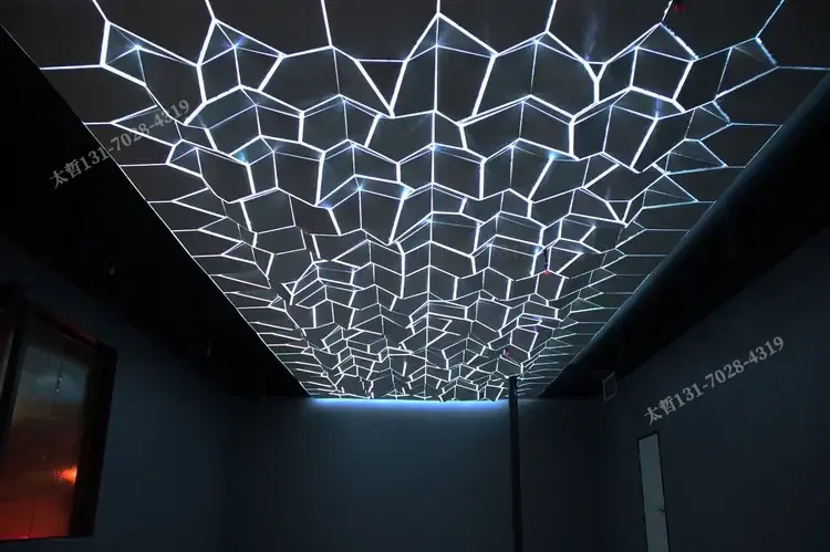 数字天花建筑